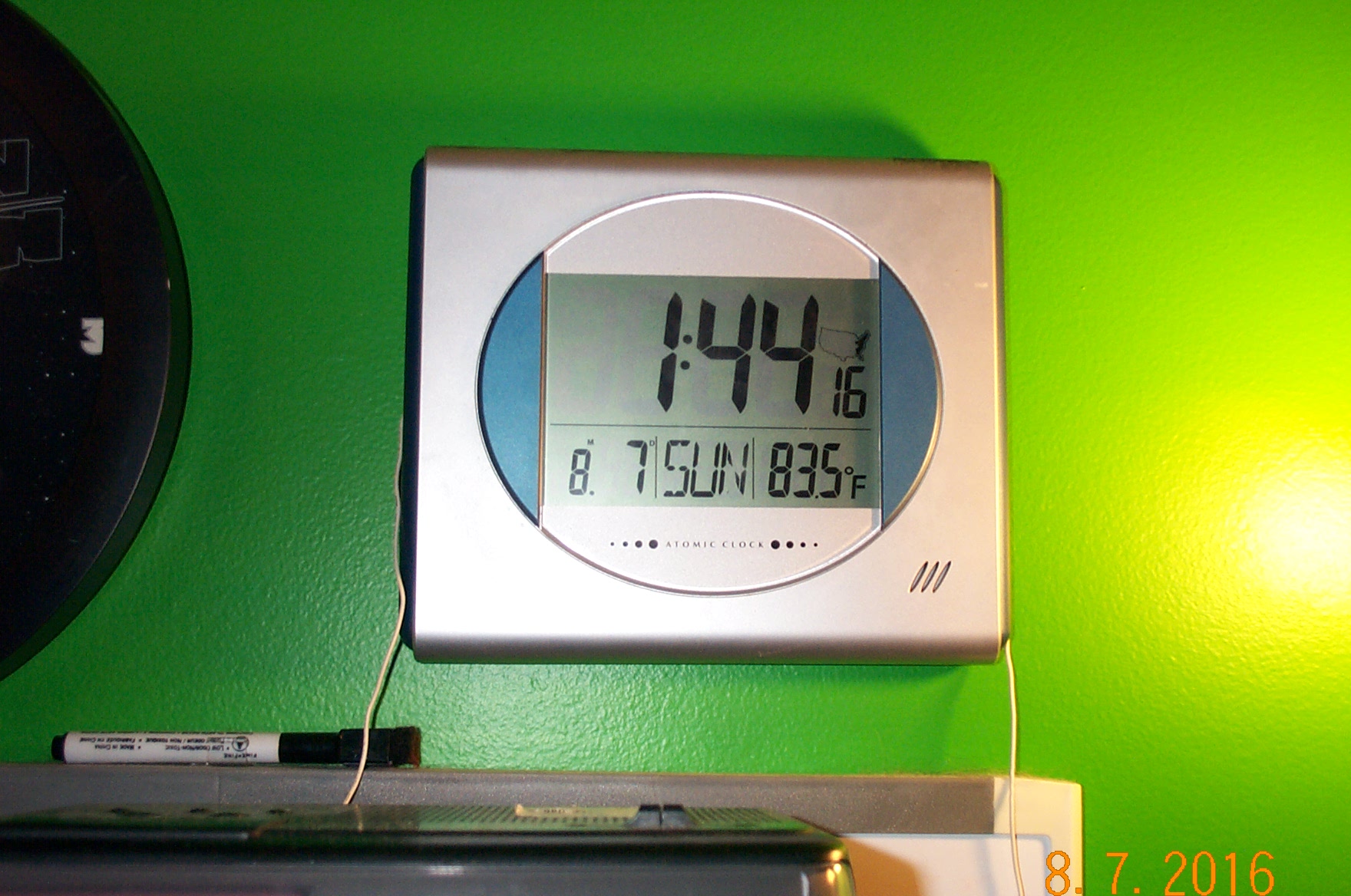 Cheap atomic wall clock