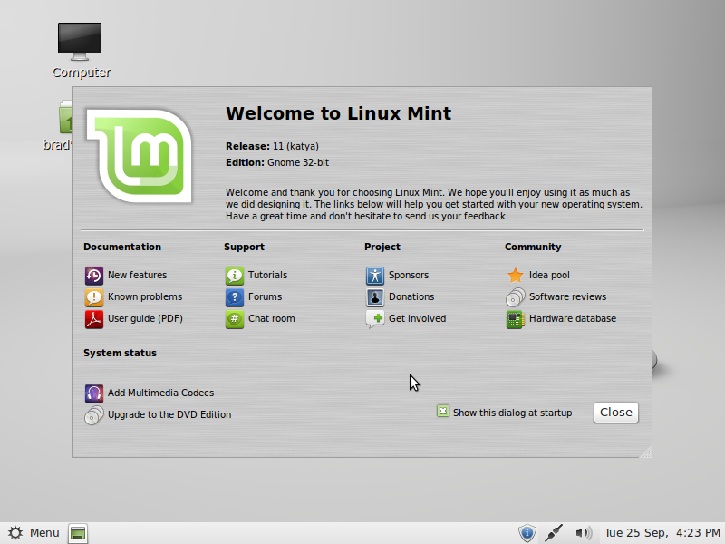 Linux Mint 11 Desktop